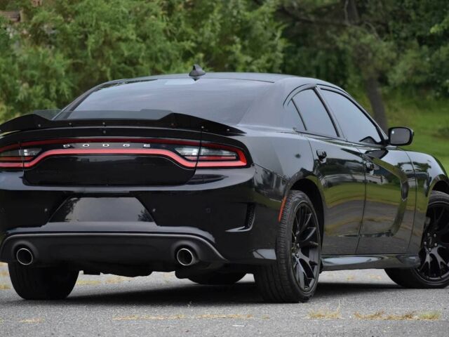 Додж Чарджер 2018 в Кривом Роге на Automoto.ua Черный Додж Чарджер, объемом двигателя 5.7 л и пробегом 47 тыс. км за 13300 $, фото 2 на Automoto.ua