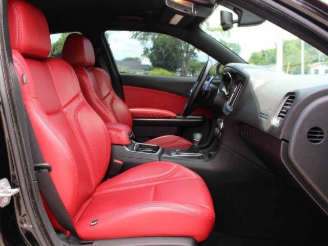Чорний Додж Charger, об'ємом двигуна 3.6 л та пробігом 52 тис. км за 8700 $, фото 19 на Automoto.ua
