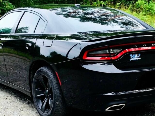 Чорний Додж Charger, об'ємом двигуна 3.6 л та пробігом 90 тис. км за 296 $, фото 5 на Automoto.ua