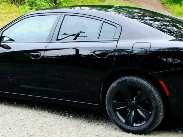 Чорний Додж Charger, об'ємом двигуна 3.6 л та пробігом 90 тис. км за 296 $, фото 7 на Automoto.ua