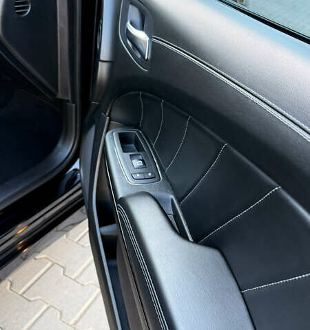 Черный Додж Чарджер, объемом двигателя 5.7 л и пробегом 60 тыс. км за 29999 $, фото 10 на Automoto.ua