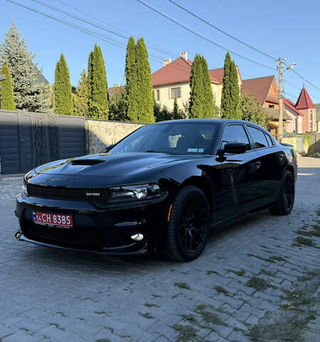 Черный Додж Чарджер, объемом двигателя 5.7 л и пробегом 60 тыс. км за 29999 $, фото 24 на Automoto.ua