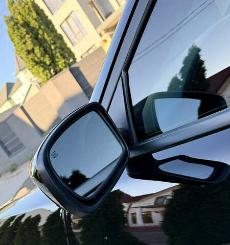 Черный Додж Чарджер, объемом двигателя 5.7 л и пробегом 60 тыс. км за 29999 $, фото 13 на Automoto.ua