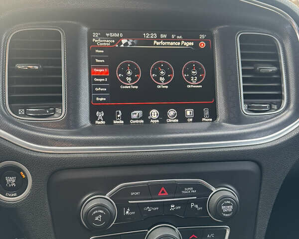 Червоний Додж Charger, об'ємом двигуна 6.4 л та пробігом 98 тис. км за 33000 $, фото 26 на Automoto.ua