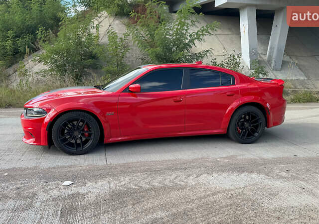 Червоний Додж Charger, об'ємом двигуна 6.4 л та пробігом 96 тис. км за 31500 $, фото 14 на Automoto.ua