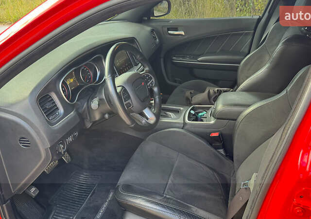 Червоний Додж Charger, об'ємом двигуна 6.4 л та пробігом 96 тис. км за 31500 $, фото 16 на Automoto.ua