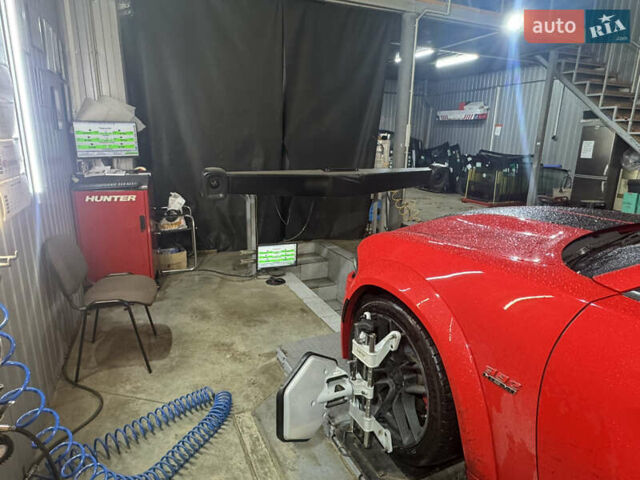 Червоний Додж Charger, об'ємом двигуна 6.4 л та пробігом 98 тис. км за 33000 $, фото 34 на Automoto.ua