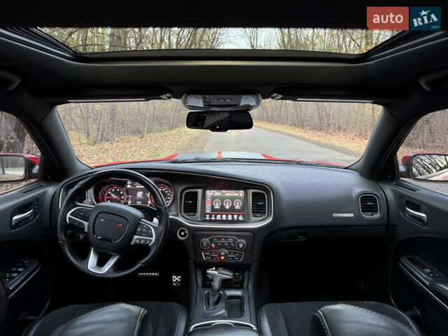 Червоний Додж Charger, об'ємом двигуна 6.4 л та пробігом 98 тис. км за 33000 $, фото 16 на Automoto.ua