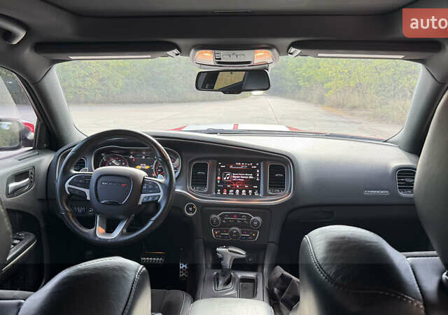 Червоний Додж Charger, об'ємом двигуна 6.4 л та пробігом 96 тис. км за 31500 $, фото 17 на Automoto.ua