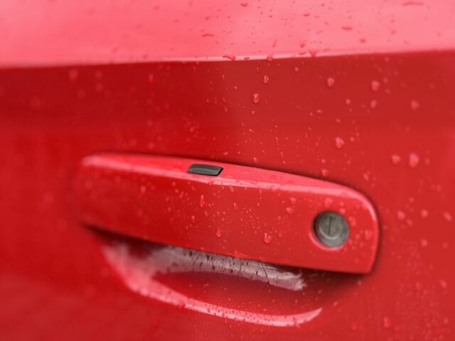 Красный Додж Чарджер, объемом двигателя 3.6 л и пробегом 144 тыс. км за 18500 $, фото 20 на Automoto.ua