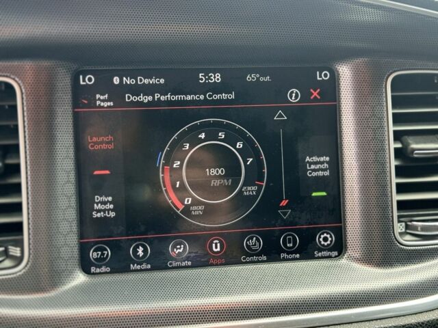 Красный Додж Чарджер, объемом двигателя 3.6 л и пробегом 144 тыс. км за 18500 $, фото 15 на Automoto.ua