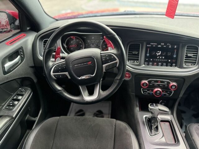 Красный Додж Чарджер, объемом двигателя 3.6 л и пробегом 144 тыс. км за 18500 $, фото 11 на Automoto.ua