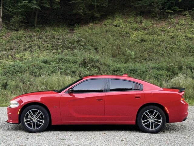 Красный Додж Чарджер, объемом двигателя 3.6 л и пробегом 144 тыс. км за 18500 $, фото 3 на Automoto.ua