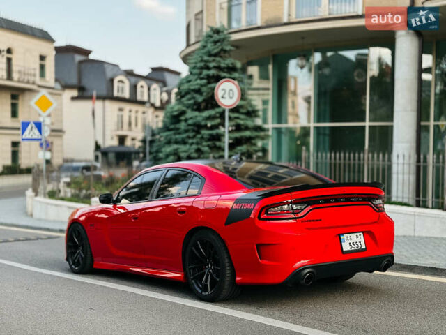 Красный Додж Чарджер, объемом двигателя 6.4 л и пробегом 76 тыс. км за 34900 $, фото 7 на Automoto.ua