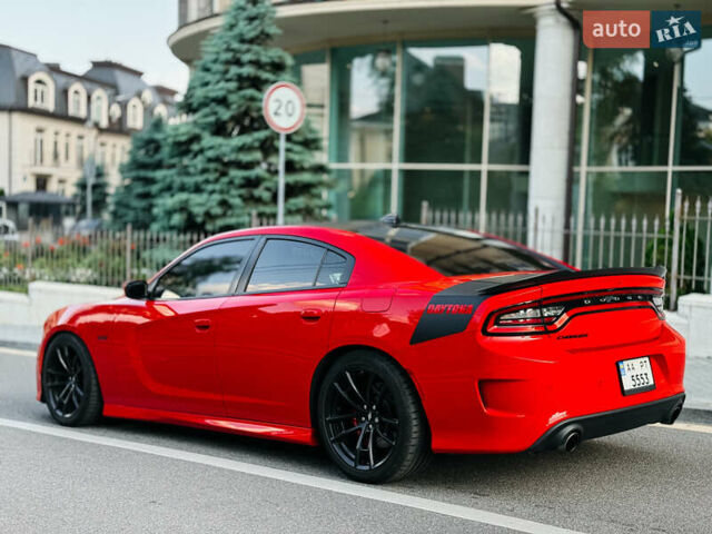 Красный Додж Чарджер, объемом двигателя 6.4 л и пробегом 76 тыс. км за 34900 $, фото 6 на Automoto.ua