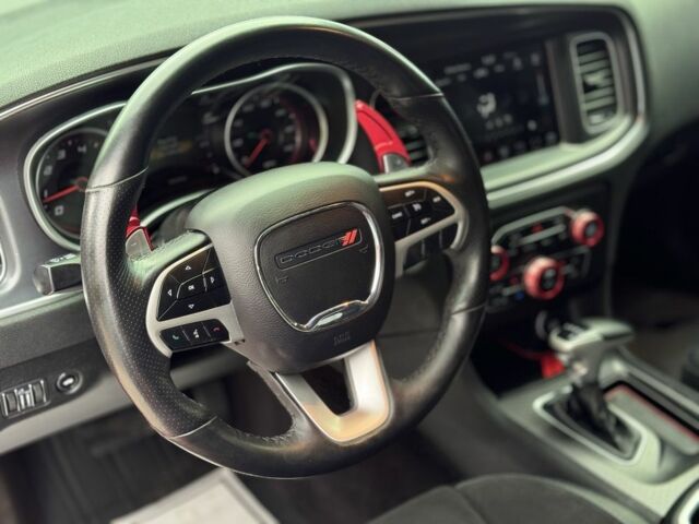 Красный Додж Чарджер, объемом двигателя 3.6 л и пробегом 144 тыс. км за 18500 $, фото 16 на Automoto.ua