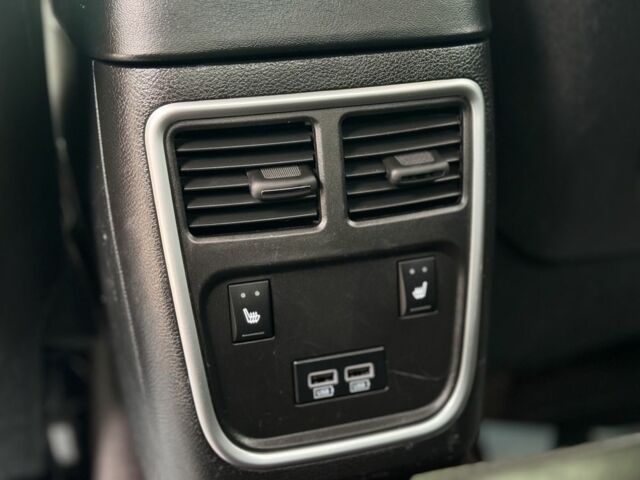 Красный Додж Чарджер, объемом двигателя 3.6 л и пробегом 144 тыс. км за 18500 $, фото 21 на Automoto.ua