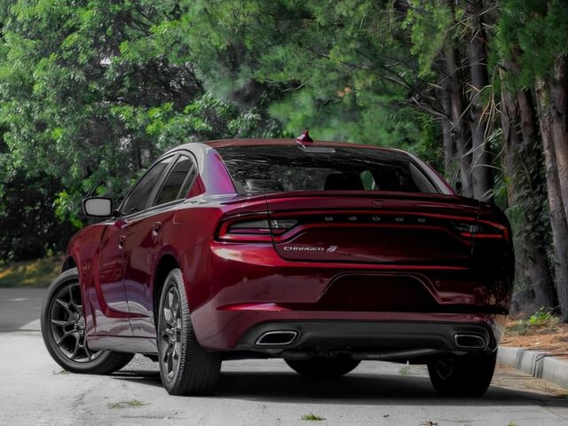 Додж Чарджер 2018 в Ровно на Automoto.ua Красный Додж Чарджер, объемом двигателя 3.6 л и пробегом 40 тыс. км за 23500 $, фото 5 на Automoto.ua