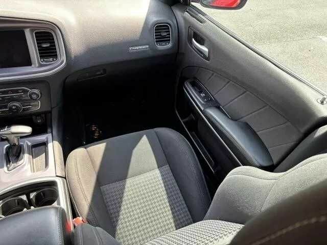 Червоний Додж Charger, об'ємом двигуна 3.6 л та пробігом 74 тис. км за 7000 $, фото 20 на Automoto.ua