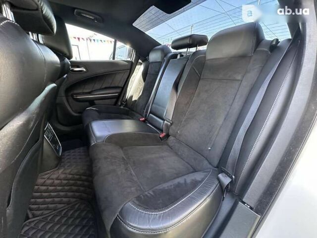 Додж Чарджер, объемом двигателя 3.6 л и пробегом 137 тыс. км за 21000 $, фото 15 на Automoto.ua