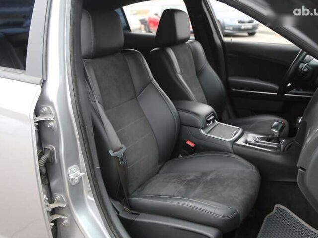 Додж Charger, об'ємом двигуна 4.25 л та пробігом 155 тис. км за 19900 $, фото 14 на Automoto.ua