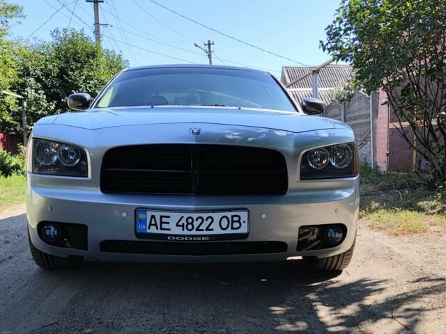 Сірий Додж Charger, об'ємом двигуна 3.5 л та пробігом 212 тис. км за 8200 $, фото 1 на Automoto.ua