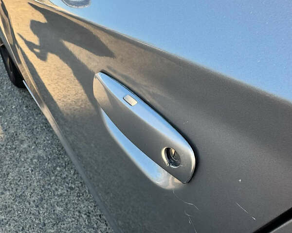 Серый Додж Чарджер, объемом двигателя 3.6 л и пробегом 156 тыс. км за 10000 $, фото 19 на Automoto.ua