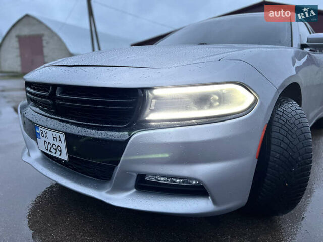 Серый Додж Чарджер, объемом двигателя 3.6 л и пробегом 198 тыс. км за 13800 $, фото 41 на Automoto.ua