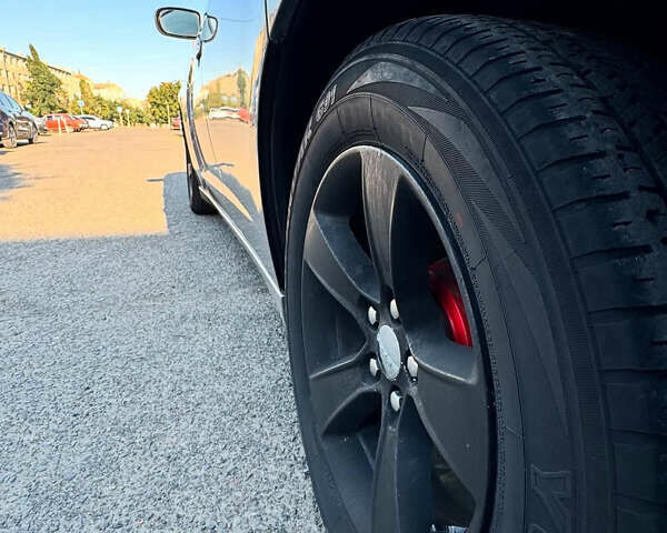 Серый Додж Чарджер, объемом двигателя 3.6 л и пробегом 156 тыс. км за 10000 $, фото 13 на Automoto.ua