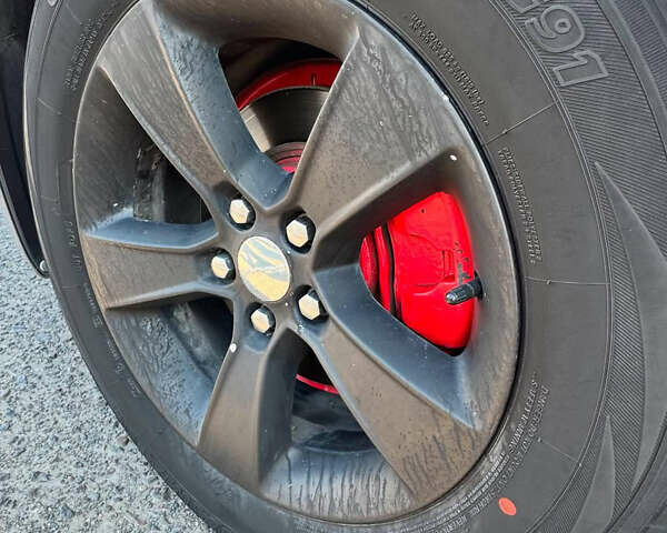 Серый Додж Чарджер, объемом двигателя 3.6 л и пробегом 156 тыс. км за 10000 $, фото 20 на Automoto.ua