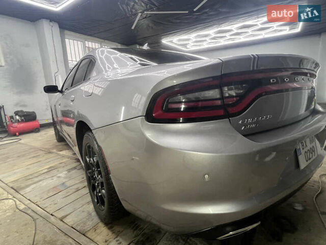 Серый Додж Чарджер, объемом двигателя 3.6 л и пробегом 198 тыс. км за 13800 $, фото 7 на Automoto.ua