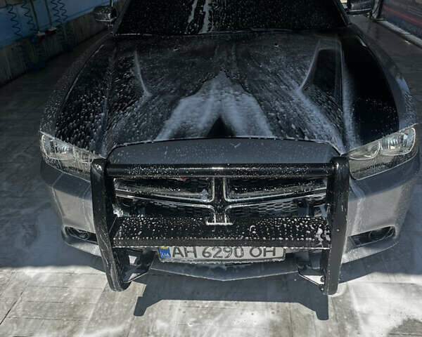 Серый Додж Чарджер, объемом двигателя 3.6 л и пробегом 156 тыс. км за 10000 $, фото 3 на Automoto.ua