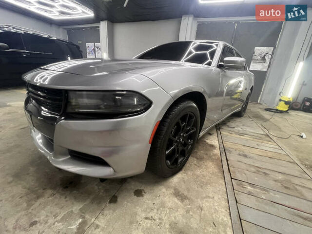 Серый Додж Чарджер, объемом двигателя 3.6 л и пробегом 198 тыс. км за 13800 $, фото 4 на Automoto.ua