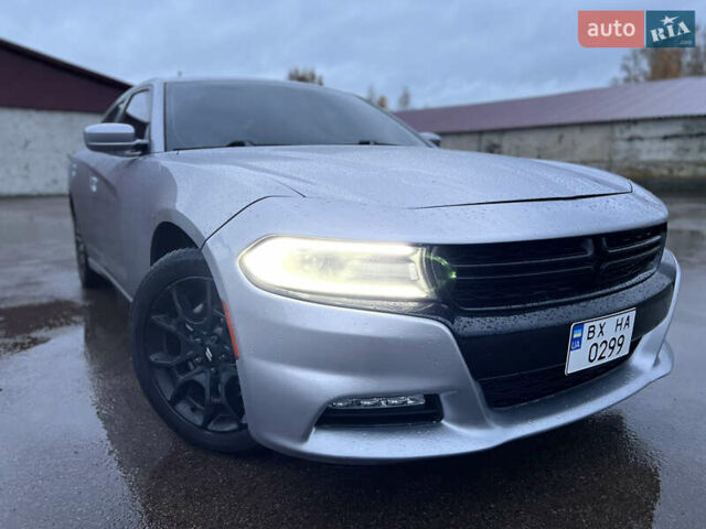 Серый Додж Чарджер, объемом двигателя 3.6 л и пробегом 198 тыс. км за 13800 $, фото 29 на Automoto.ua