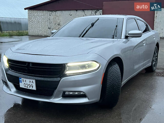 Серый Додж Чарджер, объемом двигателя 3.6 л и пробегом 198 тыс. км за 13800 $, фото 53 на Automoto.ua