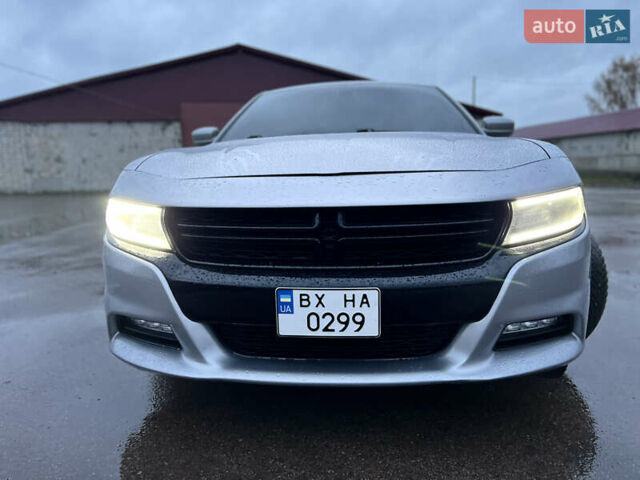 Серый Додж Чарджер, объемом двигателя 3.6 л и пробегом 198 тыс. км за 13800 $, фото 28 на Automoto.ua