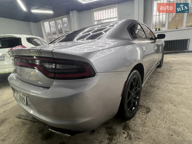 Серый Додж Чарджер, объемом двигателя 3.6 л и пробегом 198 тыс. км за 13800 $, фото 6 на Automoto.ua