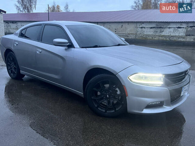 Серый Додж Чарджер, объемом двигателя 3.6 л и пробегом 198 тыс. км за 13800 $, фото 10 на Automoto.ua