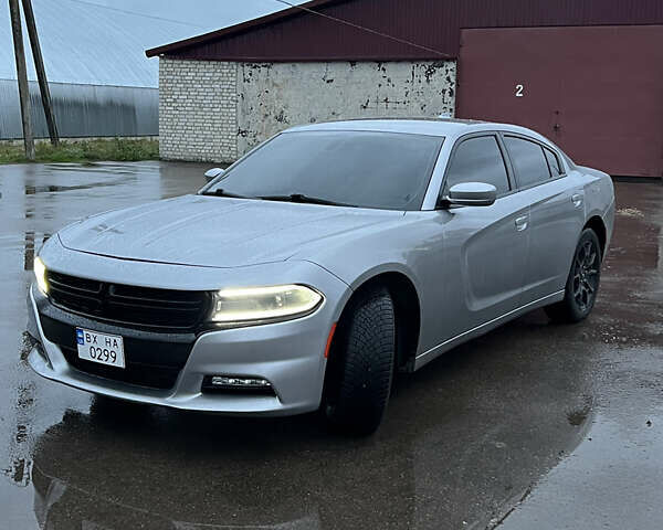 Серый Додж Чарджер, объемом двигателя 3.6 л и пробегом 198 тыс. км за 13800 $, фото 54 на Automoto.ua