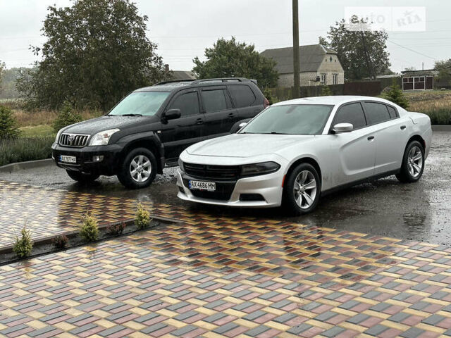 Серый Додж Чарджер, объемом двигателя 5.7 л и пробегом 86 тыс. км за 30000 $, фото 5 на Automoto.ua