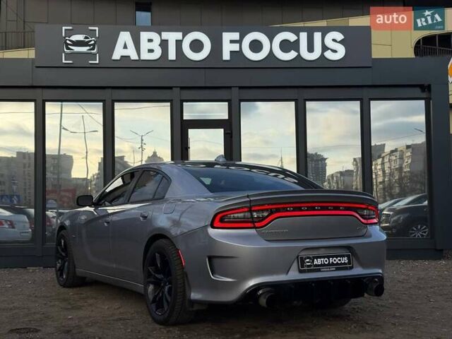 Сірий Додж Charger, об'ємом двигуна 5.65 л та пробігом 200 тис. км за 29990 $, фото 4 на Automoto.ua