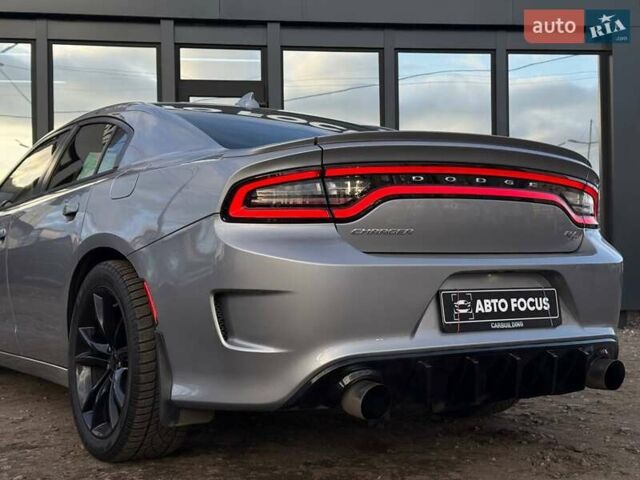 Сірий Додж Charger, об'ємом двигуна 5.65 л та пробігом 200 тис. км за 29990 $, фото 5 на Automoto.ua