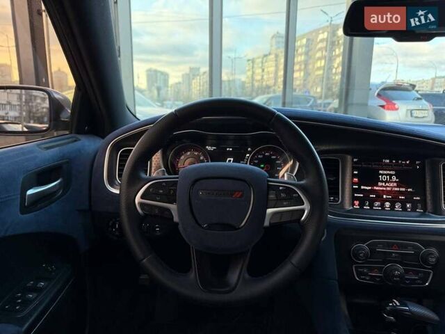 Сірий Додж Charger, об'ємом двигуна 5.65 л та пробігом 200 тис. км за 29990 $, фото 14 на Automoto.ua