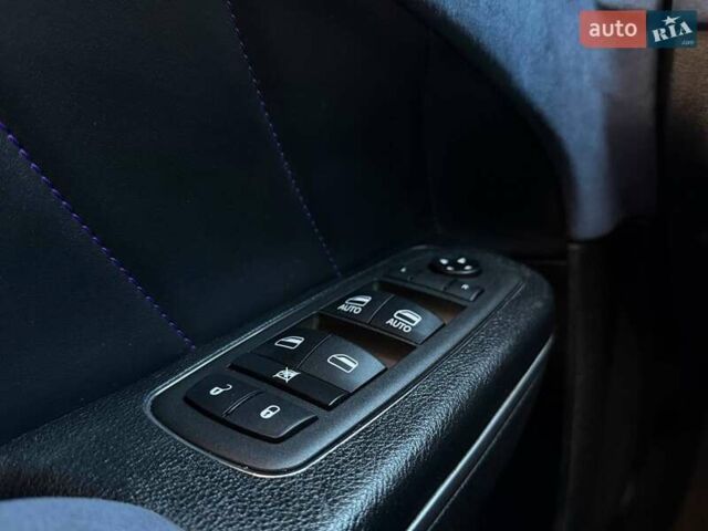 Сірий Додж Charger, об'ємом двигуна 5.65 л та пробігом 200 тис. км за 29990 $, фото 16 на Automoto.ua