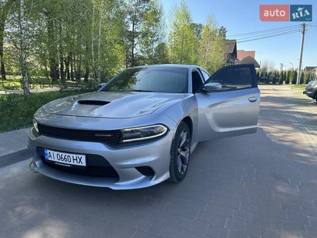Серый Додж Чарджер, объемом двигателя 3.6 л и пробегом 84 тыс. км за 35000 $, фото 2 на Automoto.ua