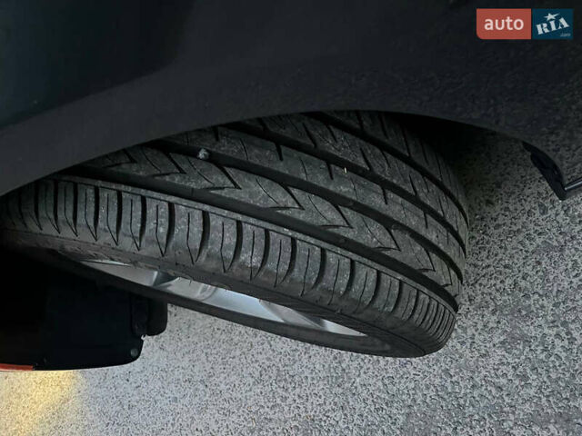 Сірий Додж Charger, об'ємом двигуна 3.6 л та пробігом 201 тис. км за 17300 $, фото 11 на Automoto.ua