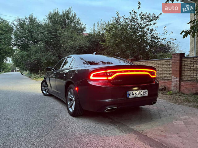 Сірий Додж Charger, об'ємом двигуна 3.6 л та пробігом 201 тис. км за 17300 $, фото 4 на Automoto.ua