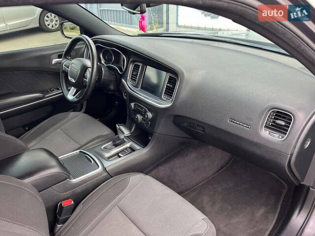 Сірий Додж Charger, об'ємом двигуна 3.6 л та пробігом 201 тис. км за 17300 $, фото 5 на Automoto.ua