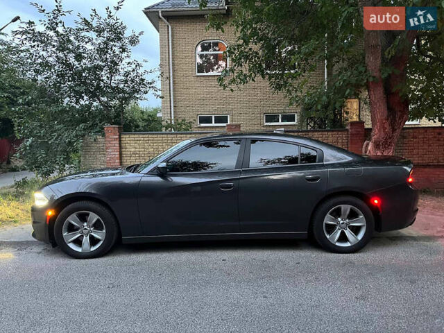 Сірий Додж Charger, об'ємом двигуна 3.6 л та пробігом 201 тис. км за 17300 $, фото 2 на Automoto.ua