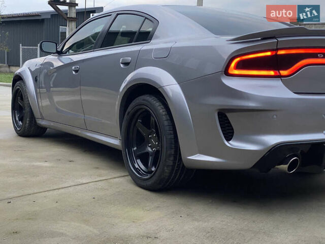 Серый Додж Чарджер, объемом двигателя 6.4 л и пробегом 45 тыс. км за 45000 $, фото 6 на Automoto.ua